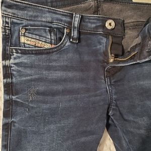 NWOT - DIESEL KID super slim-skinny